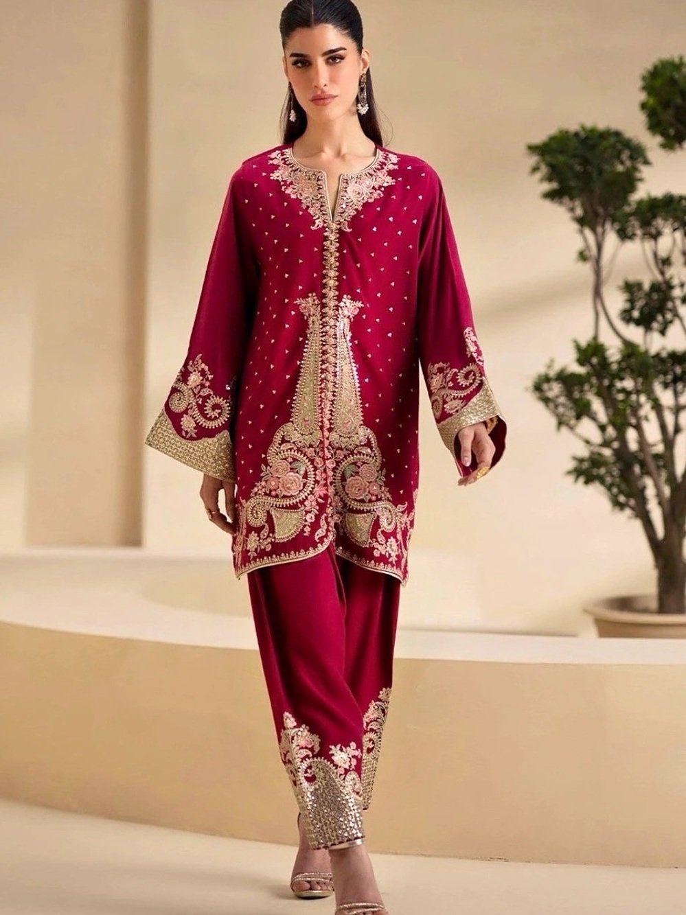 Ethnc XS/SM Fancy Boutique Collection fuchsia suit